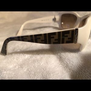 FENDI SUNGLASSES